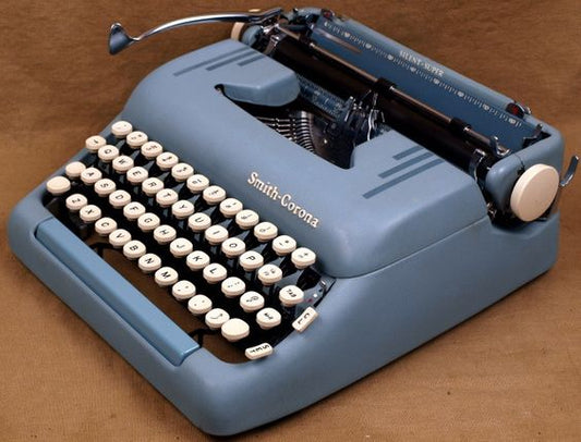 Vintage_Type_Writer